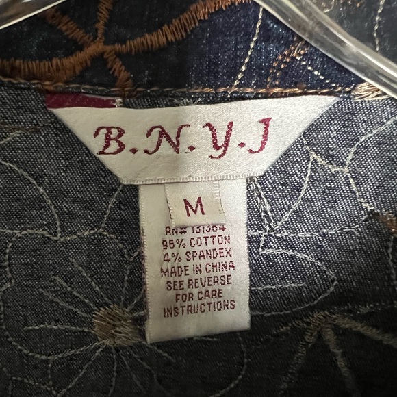 Embroidered Floral Denim Jacket Boho
Artisan Jean Jacket Blue Denim M - Picture 3 of 5